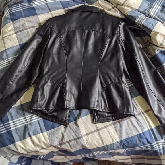 Leather jacket - Picture 2 of 4
